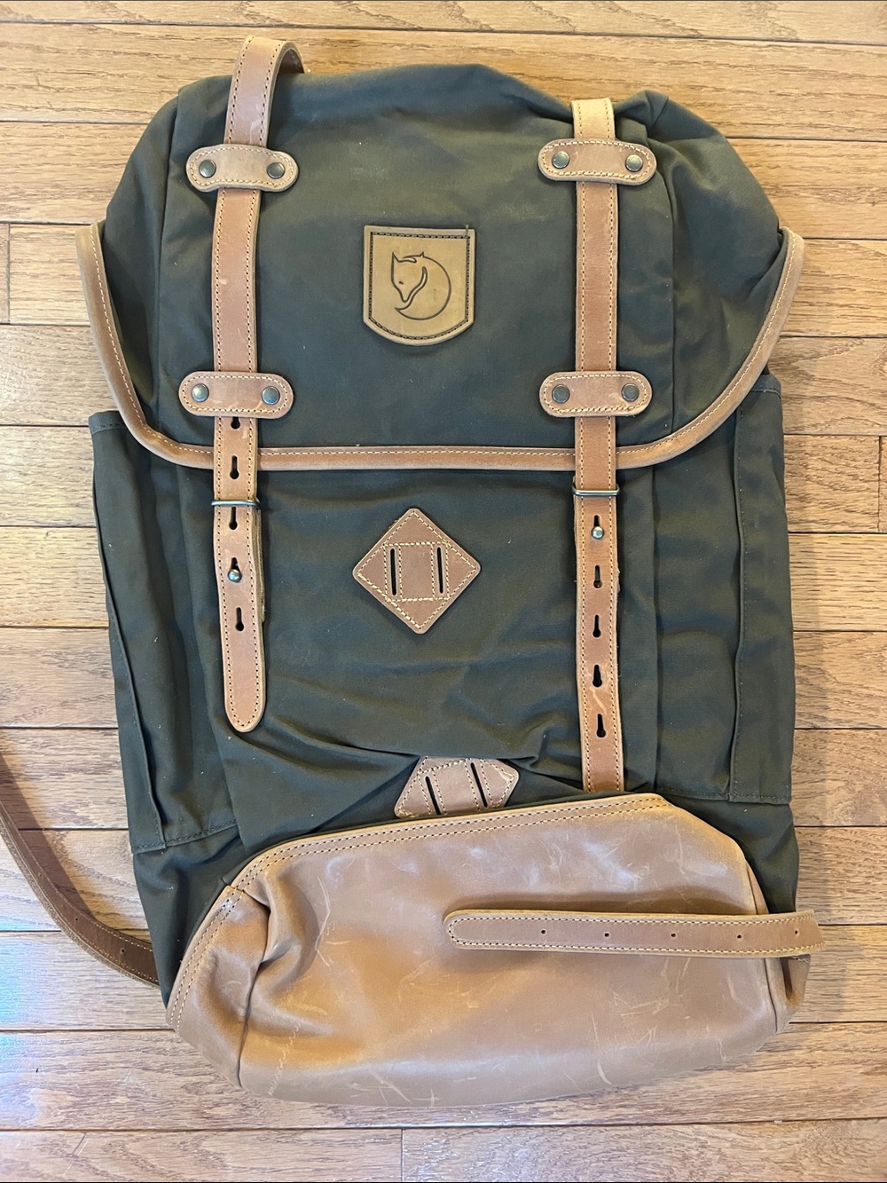 Fjallraven Dark Olive and Tan Leather-Trim Rucksack